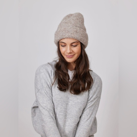 ?HAT ATTACK??NWOT?Eco Cuff Beanie in Taupe main image 12